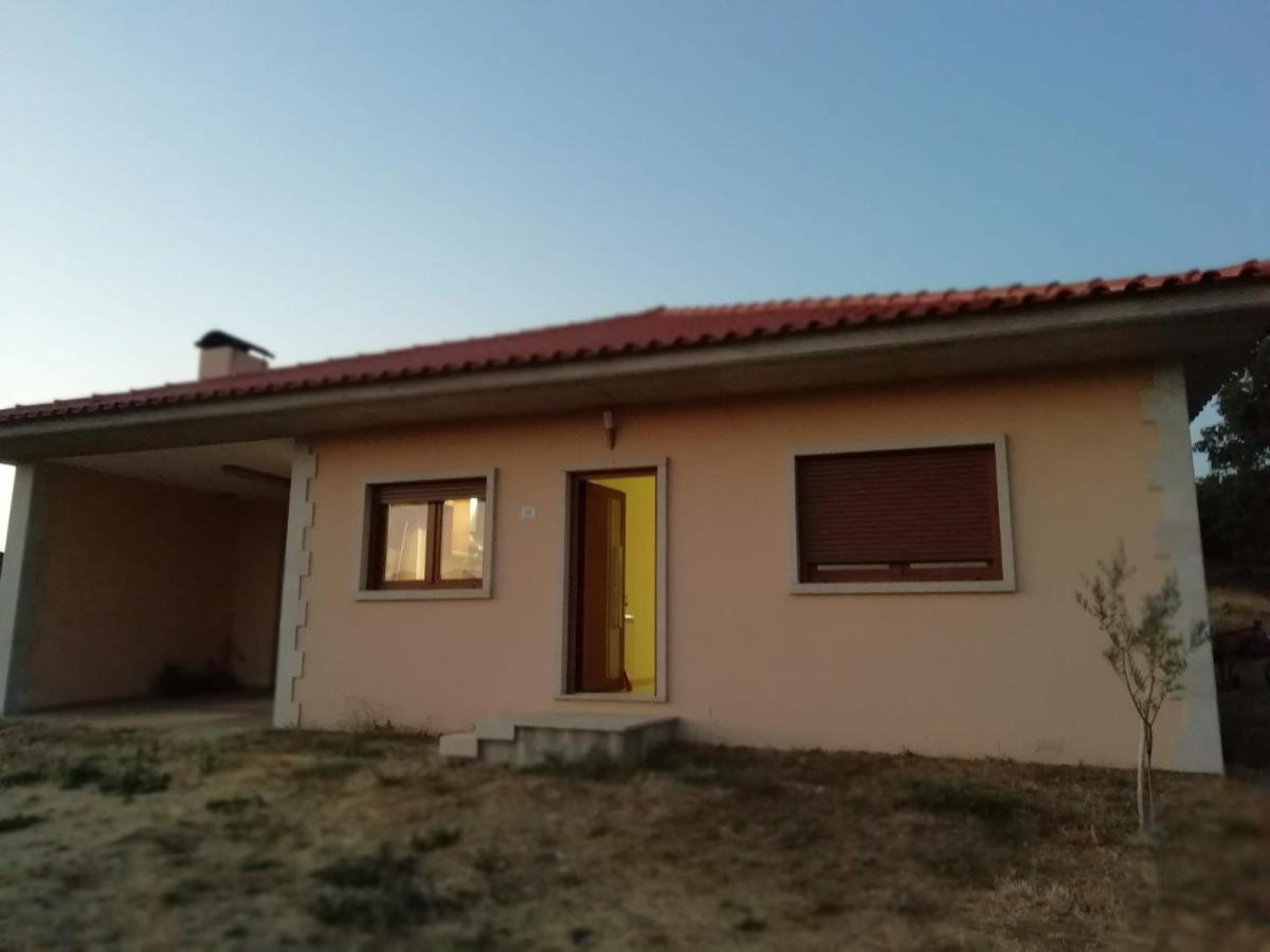Casa Da Fonte Em Prada, Vinhais Exterior photo